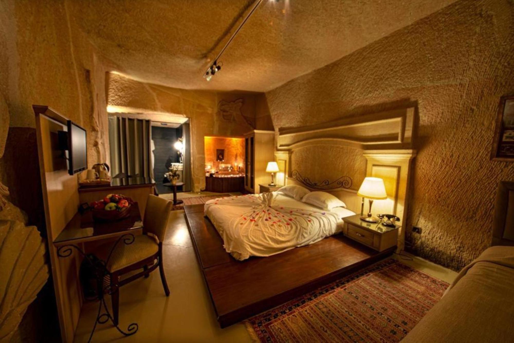 Sunak Cave Hotel อูร์กุบ ภายนอก รูปภาพ