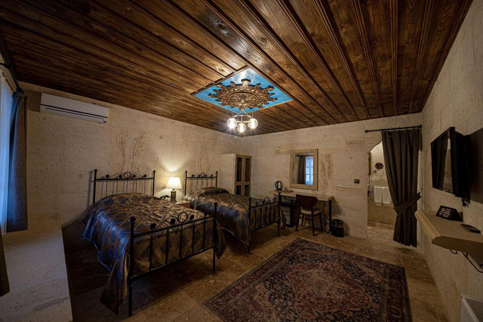 Sunak Cave Hotel อูร์กุบ ภายนอก รูปภาพ