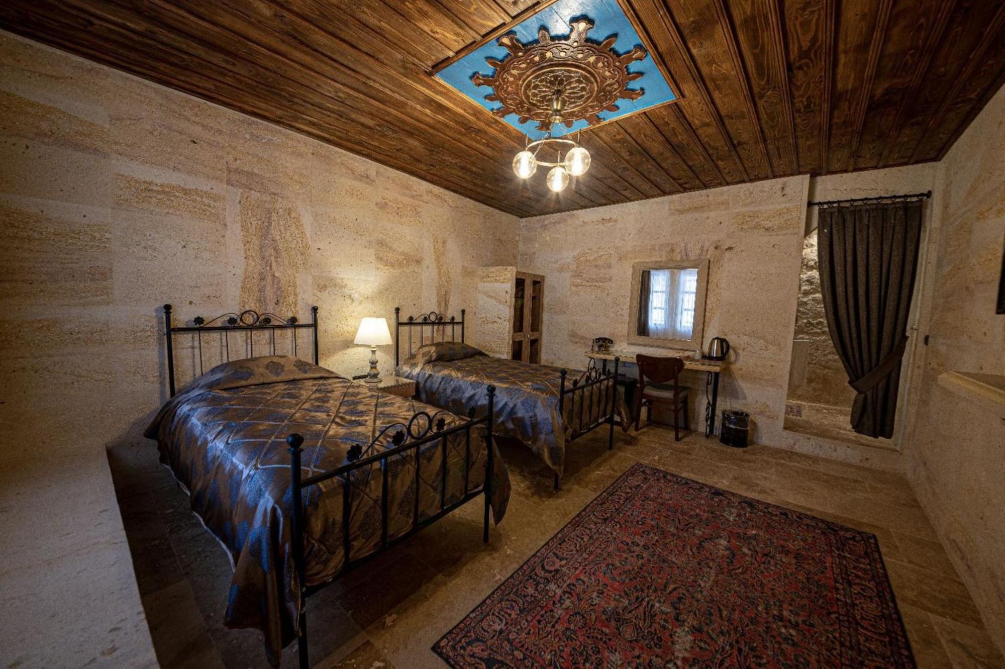 Sunak Cave Hotel อูร์กุบ ภายนอก รูปภาพ