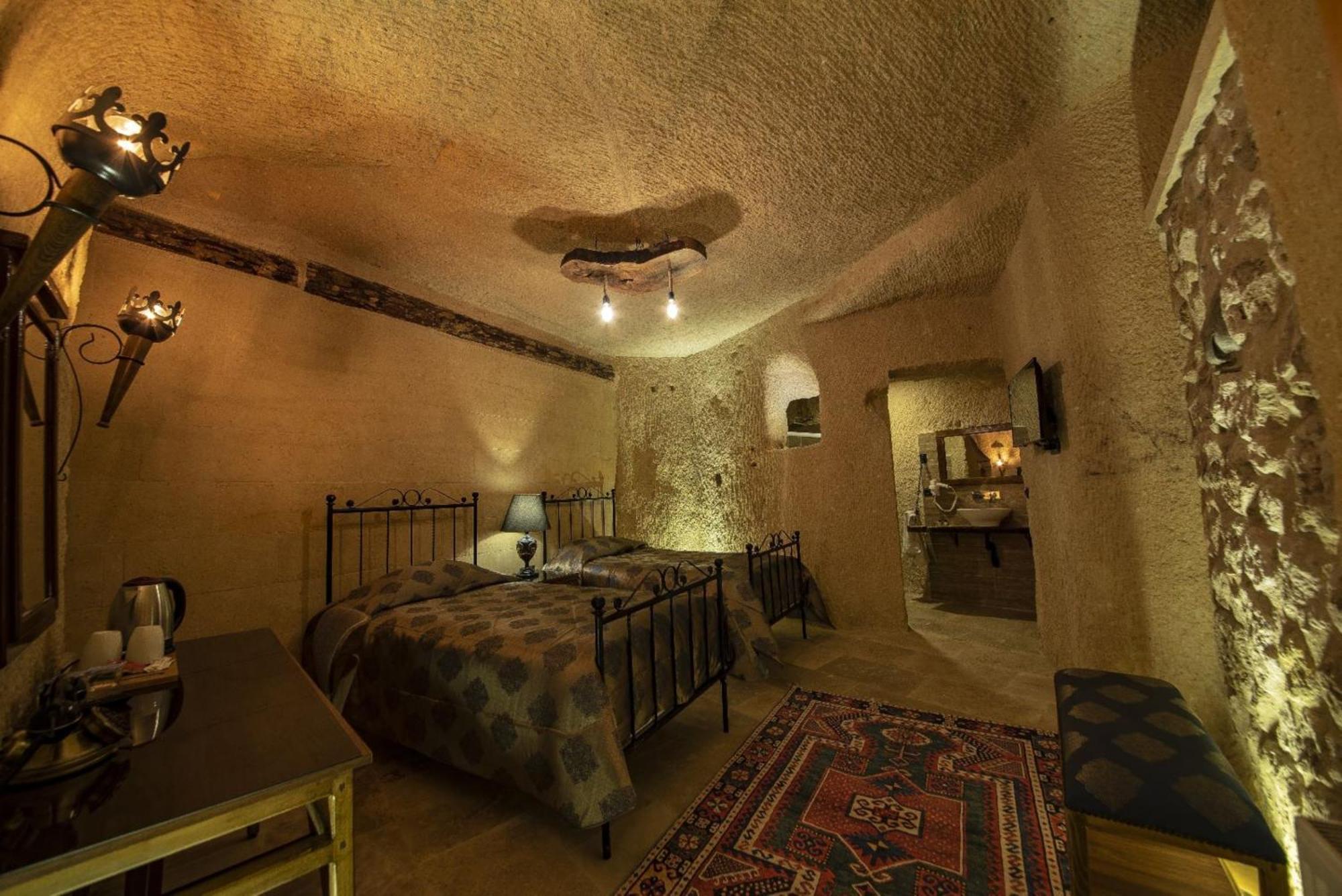 Sunak Cave Hotel อูร์กุบ ภายนอก รูปภาพ