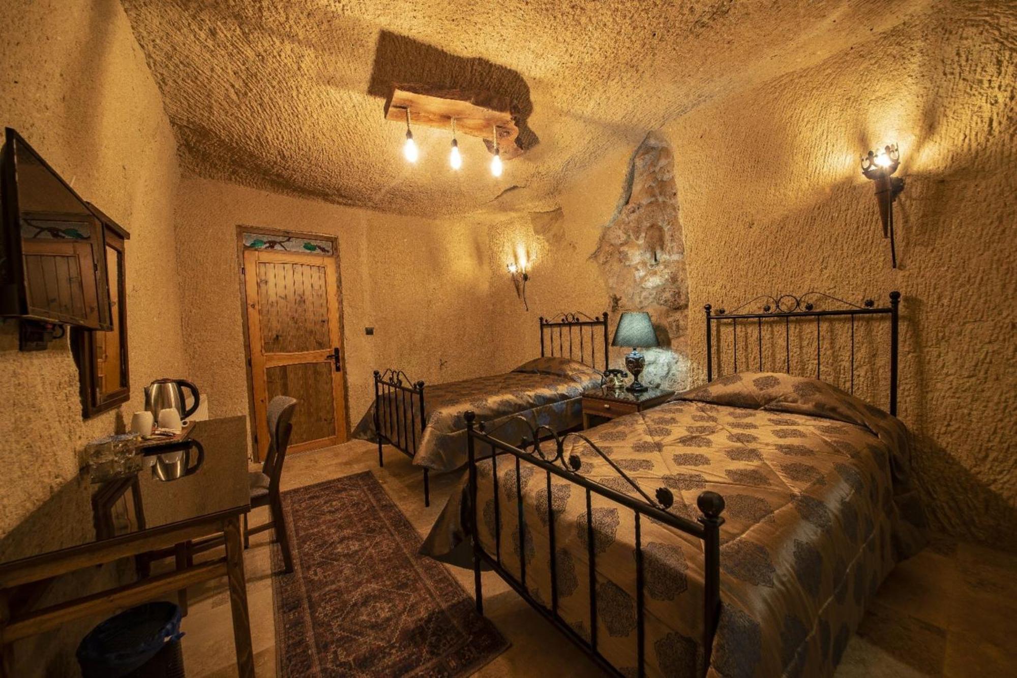 Sunak Cave Hotel อูร์กุบ ภายนอก รูปภาพ