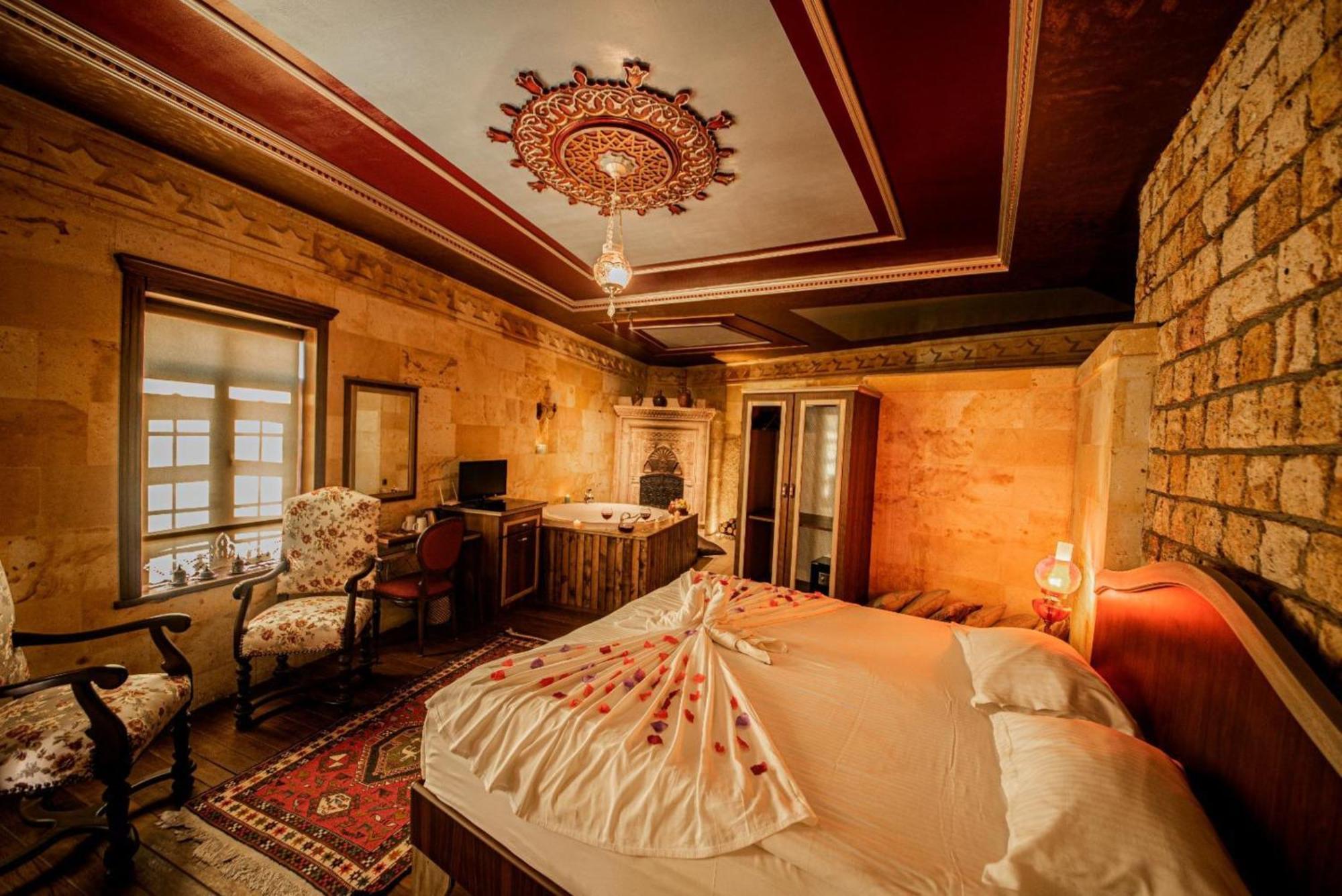 Sunak Cave Hotel อูร์กุบ ภายนอก รูปภาพ