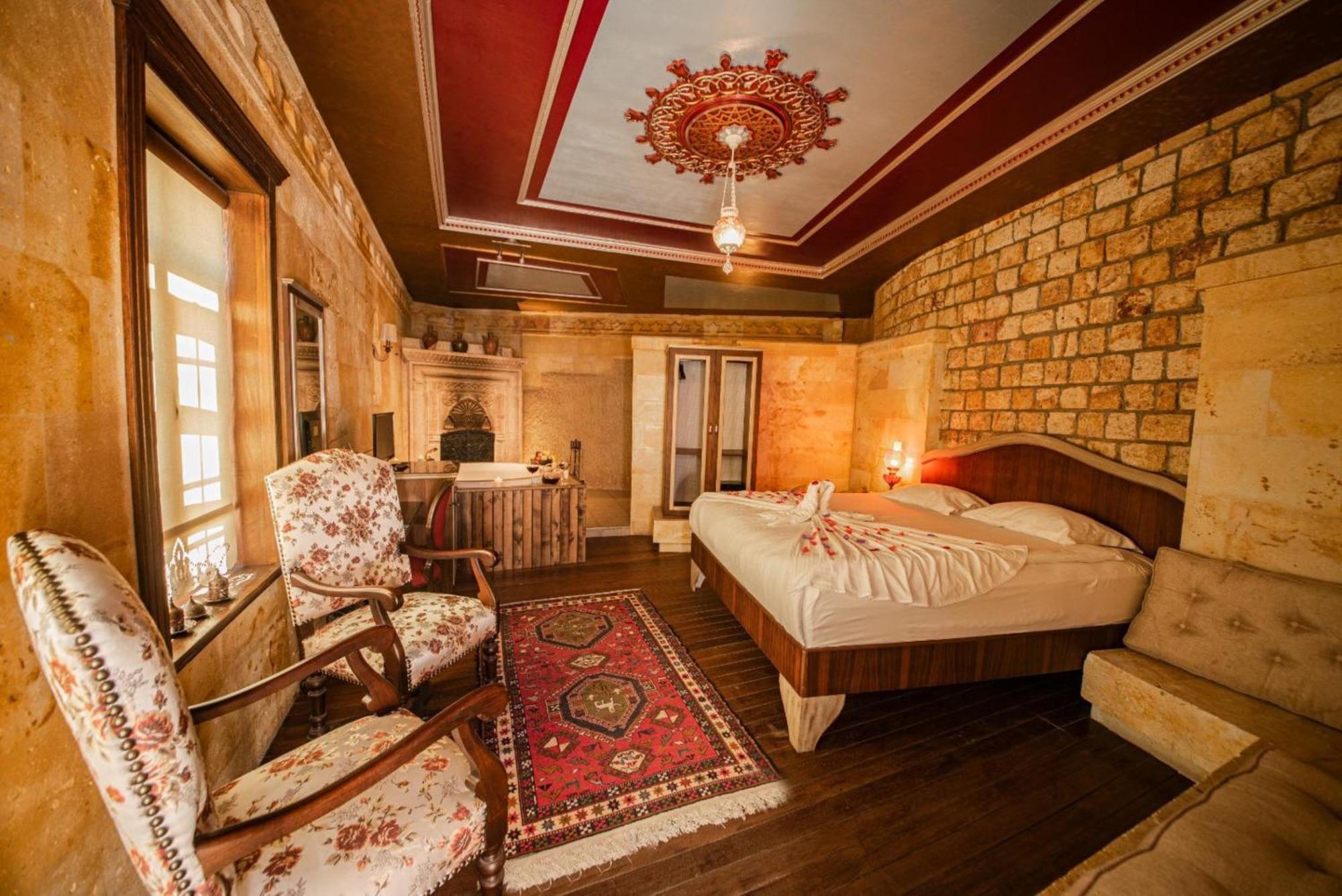 Sunak Cave Hotel อูร์กุบ ภายนอก รูปภาพ
